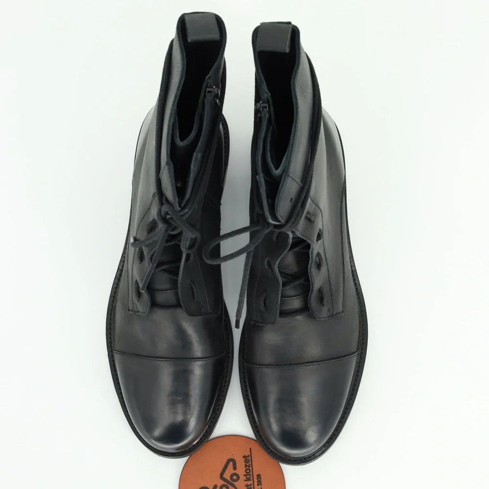 URBAN OUTFITTERS‎ UTILITY LEATHER LACE UP BOOTS